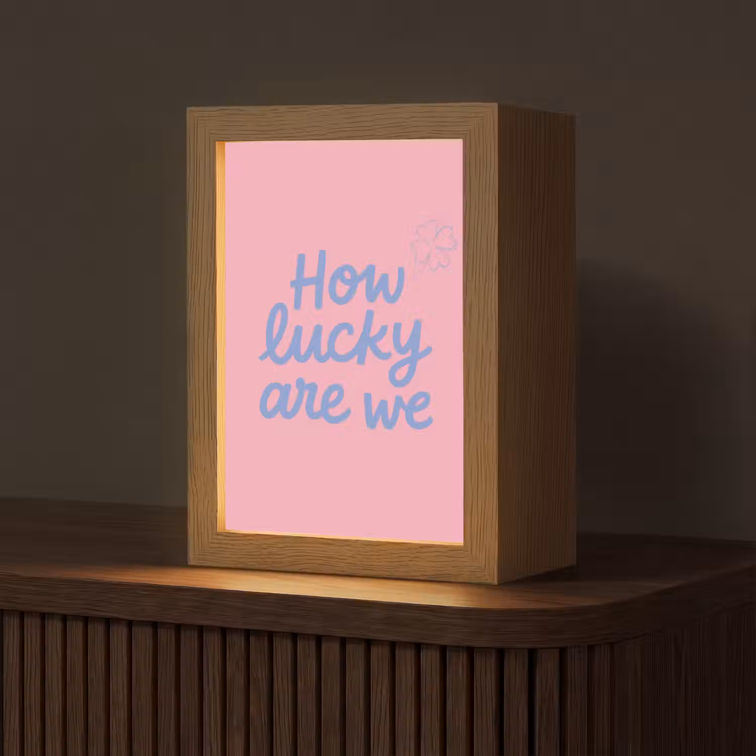 How lucky are we - Klavervier - Roze - Blauw Light Box met kabel (Tafellamp) klein -z3d_website