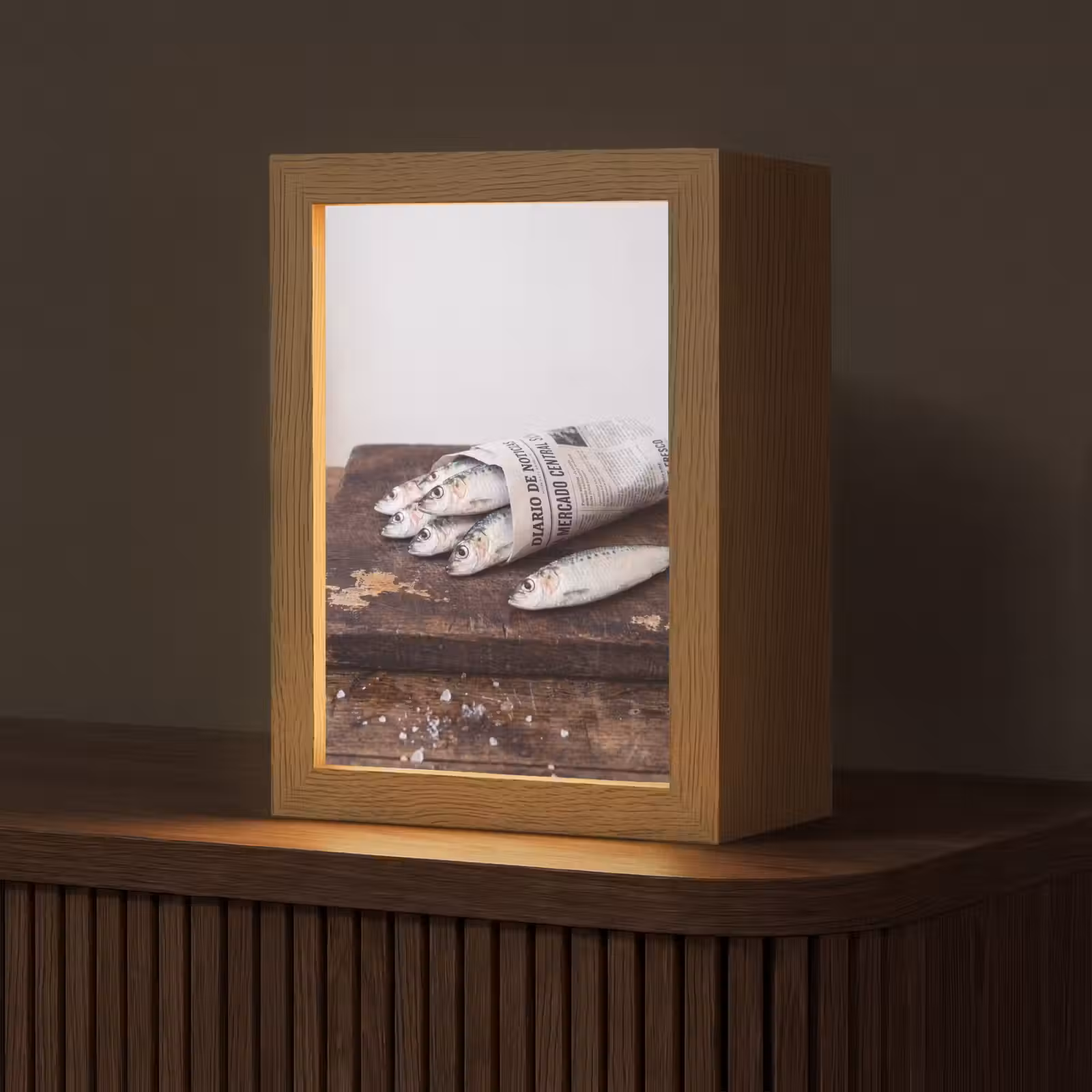 Table Lamp - Little Sardine - newspaper - cutting board - Sardientje - krant - snijplank Light Box met kabel (Tafellamp) klein