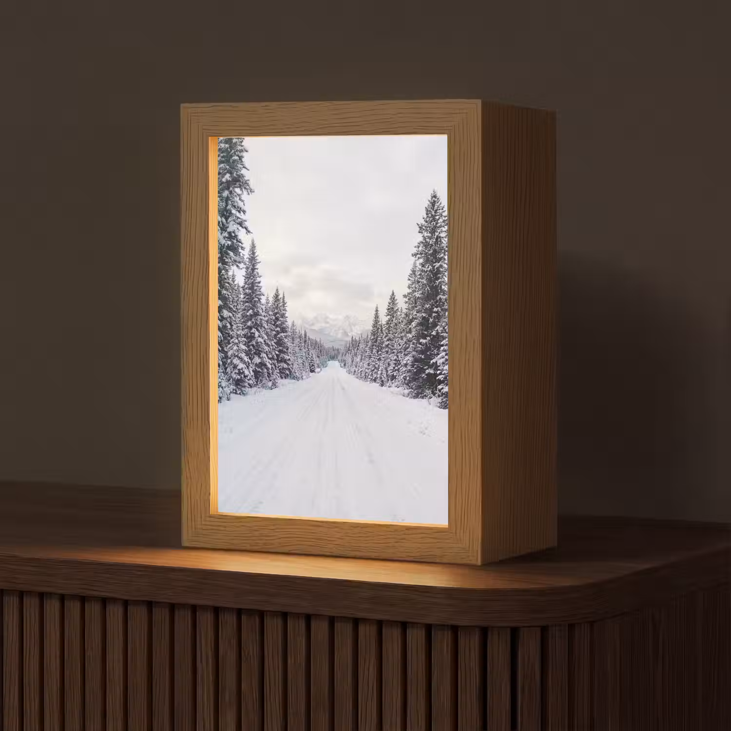 Weg - Sneeuw - Naaldbos - Winter - Avontuurlijk Light Box met kabel (Tafellamp) klein -z3d_website