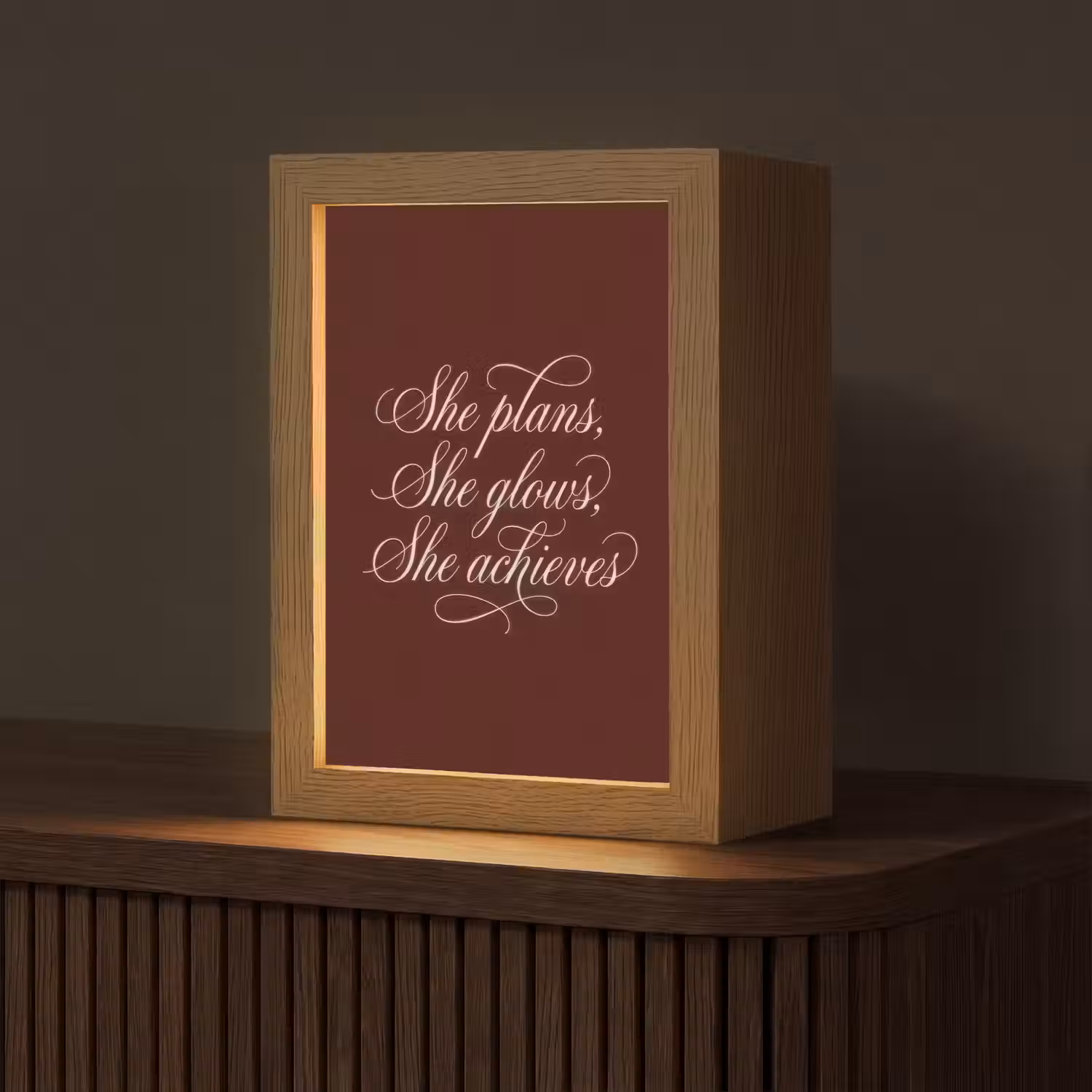 She plans she glows she achieves - Rood - Cursief Light Box met kabel (Tafellamp) klein -z3d_website