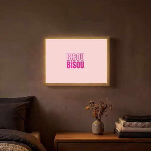 Bisou - Roze - Minimalistisch Light Box met batterij (Wandlamp) middel -sfeer4