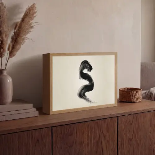 Penseelstreek - Zwart - Minimalistisch Light Box met batterij (Wandlamp) middel -sfeer2