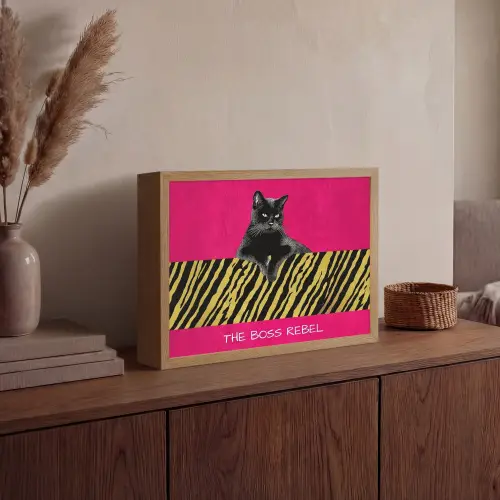 Kat - Baas - Roze - Tijgerprint Light Box met batterij (Wandlamp) middel -sfeer2