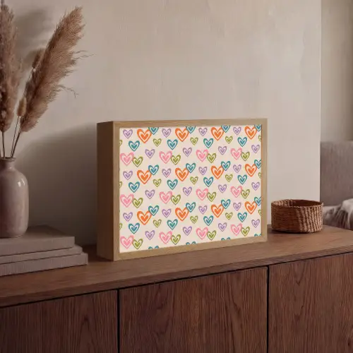 Kleurrijk - Hartjes - Patroon - Beige Light Box met batterij (Wandlamp) middel 907 -sfeer2
