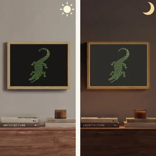 Krokodil - Groen - Tijgerachtig - Strepen Light Box met batterij (Wandlamp) middel -sfeer3