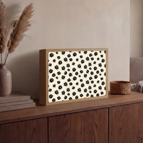 Madeliefjes - Grafisch - Zwart - Beige Light Box met batterij (Wandlamp) middel 907 -sfeer2