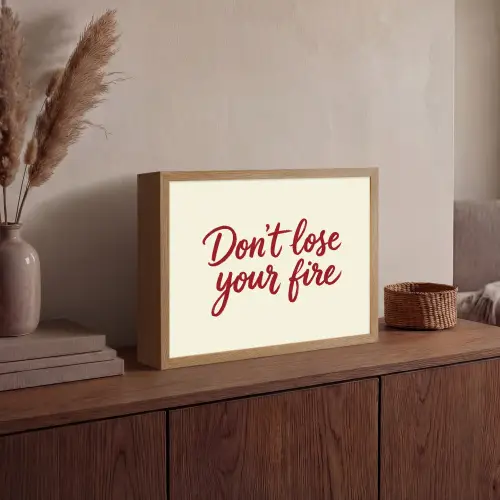 Don't lose your fire - Rood - Wit - Minimalistisch Light Box met batterij (Wandlamp) middel -sfeer2