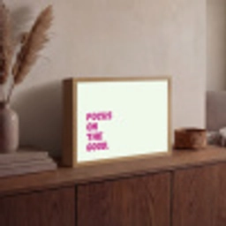 Focus on the good - Beige - Roze Light Box met batterij (Wandlamp) middel -sfeer2