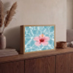 Hibiscus - Water - Roze Light Box met batterij (Wandlamp) middel -sfeer2