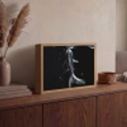 Koi - Vissen - Water - Zwart Light Box met batterij (Wandlamp) middel -sfeer2