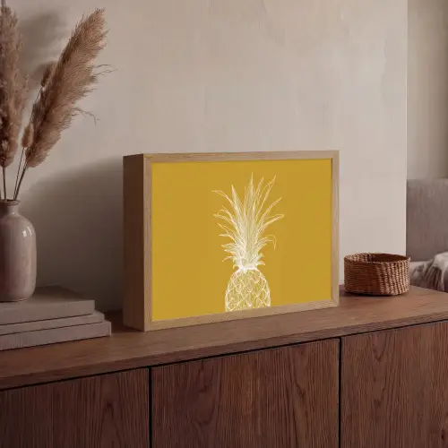 Lijnillustratie - Ananas - Bladkroon - Okergeel Light Box met batterij (Wandlamp) middel -sfeer2