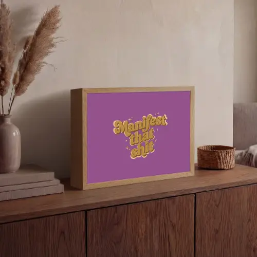 Manifest that shit - Paars - Glitter Light Box met batterij (Wandlamp) middel -sfeer2