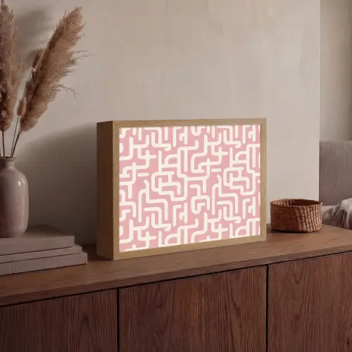 Doolhofpatroon - Roze - Wit - Abstract Light Box met batterij (Wandlamp) middel 907 -sfeer2