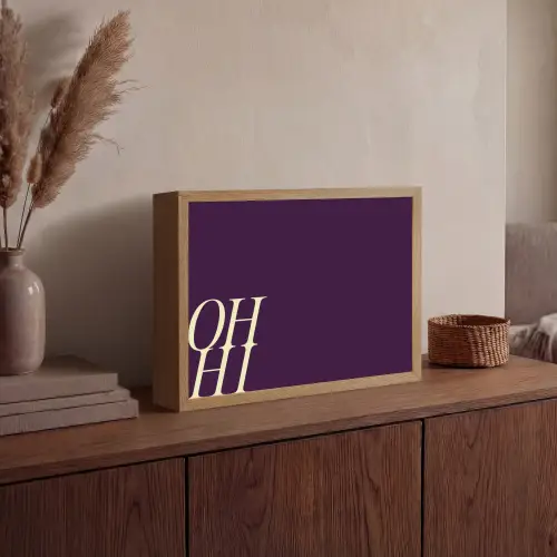 Oh hi - Paars - Cursief Light Box met batterij (Wandlamp) middel -sfeer2
