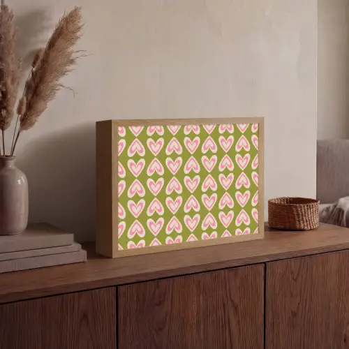 Patroon - Symmetrisch - Hartjes - Olijfgroen Light Box met batterij (Wandlamp) middel 907 -sfeer2