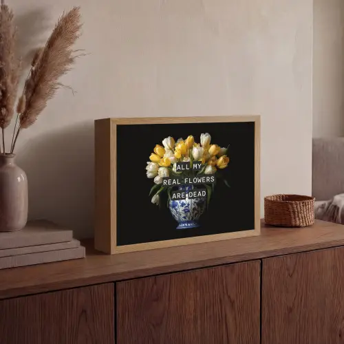 Quotes - Bloem - Tulp - Geel Light Box met batterij (Wandlamp) middel -sfeer2