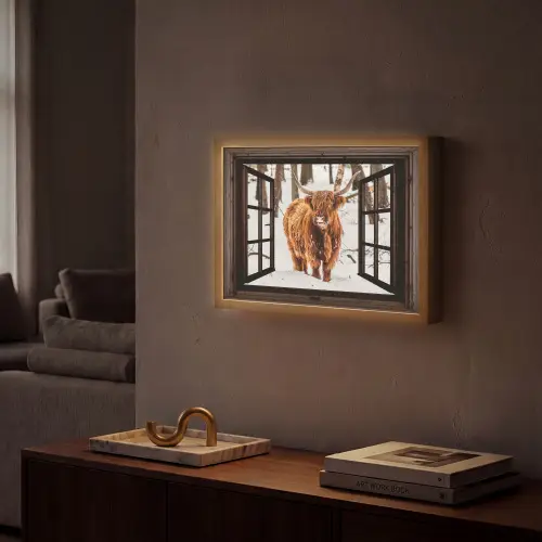 Schotse Hooglander - Sneeuw - Natuur - Dieren - Doorkijk - Winter Light Box met batterij (Wandlamp) middel -sfeer1