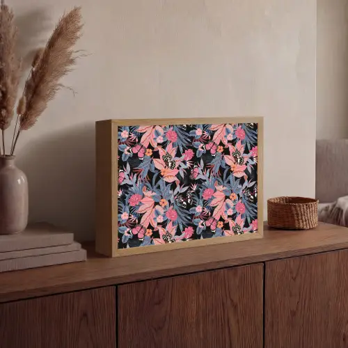 Zomer - Vlinder - Zwart - Roze Light Box met batterij (Wandlamp) middel 907 -sfeer2