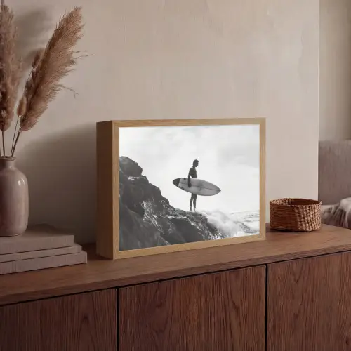 Surfer - Rots - Oceaan - Golven Light Box met batterij (Wandlamp) middel -sfeer2