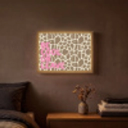 Tekst - Be cool or leave - Roze - Giraffenprint Light Box met batterij (Wandlamp) middel -sfeer4