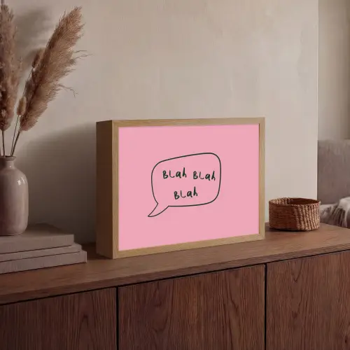 Tekstwolkje - BLAH BLAH BLAH - Roze Light Box met batterij (Wandlamp) middel -sfeer2