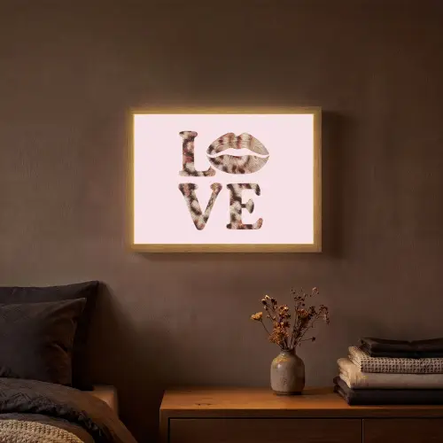 Tekst - Love - Pantervacht - Lichtroze Light Box met batterij (Wandlamp) middel -sfeer4