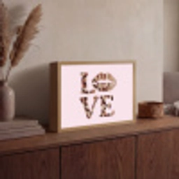 Tekst - Love - Pantervacht - Lichtroze Light Box met batterij (Wandlamp) middel -sfeer2