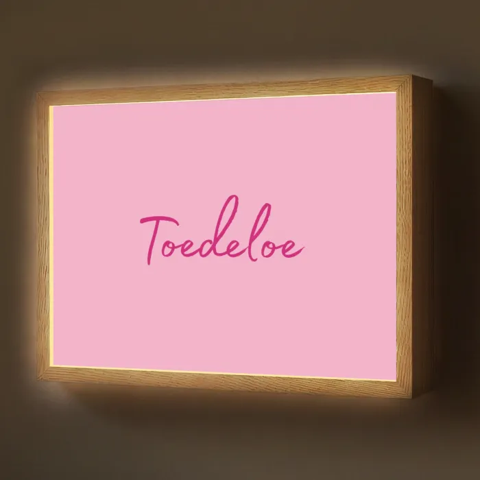 Toedeloe - Roze - Minimalistisch Light Box met batterij (Wandlamp) middel -z3d_website