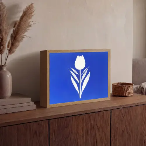 Tulp - Minimalistisch - Bladeren - Wit Light Box met batterij (Wandlamp) middel -sfeer2