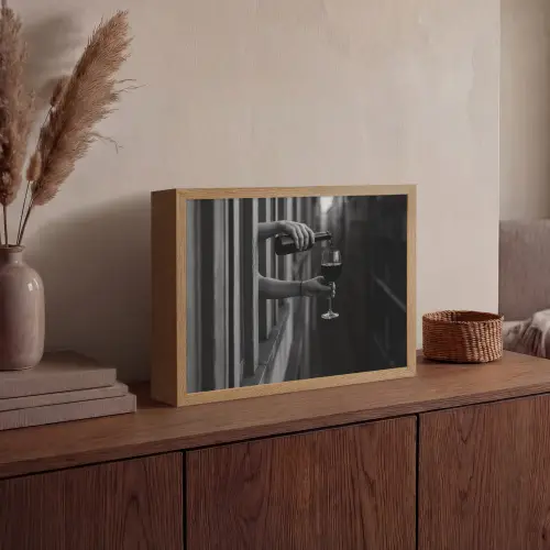 Wijnfles - Glas - Handen - Raam Light Box met batterij (Wandlamp) middel -sfeer2