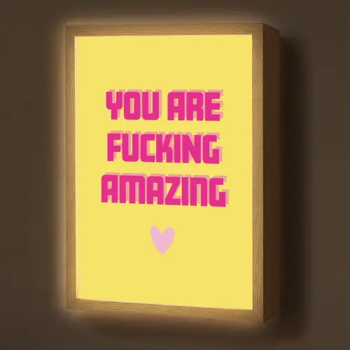 Geel - Valentijn - Tekst Light Box met batterij (Wandlamp) middel -z3d_website