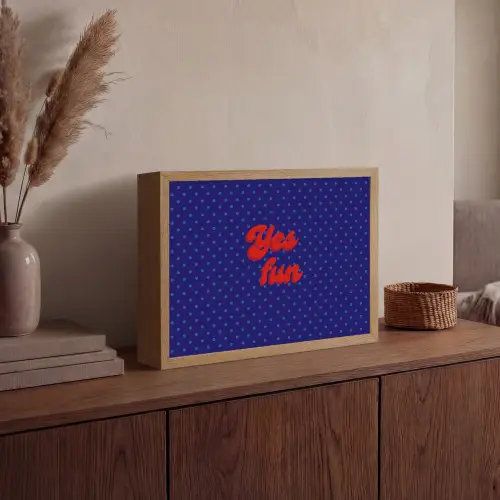 Yes fun - Rood - Blauw - Stippen Light Box met batterij (Wandlamp) middel -sfeer2