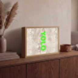 YOLO - Groen - Neon - Slangenprnt Light Box met batterij (Wandlamp) middel -sfeer2