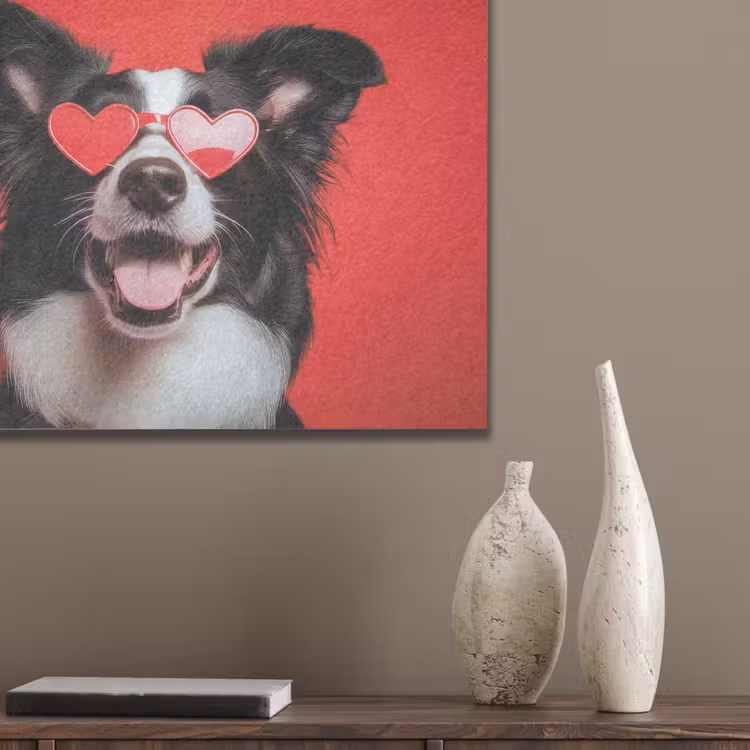 Hond - Hartjesbril - Loveyou - Rood PET vilt klein -sfeer6_closeup