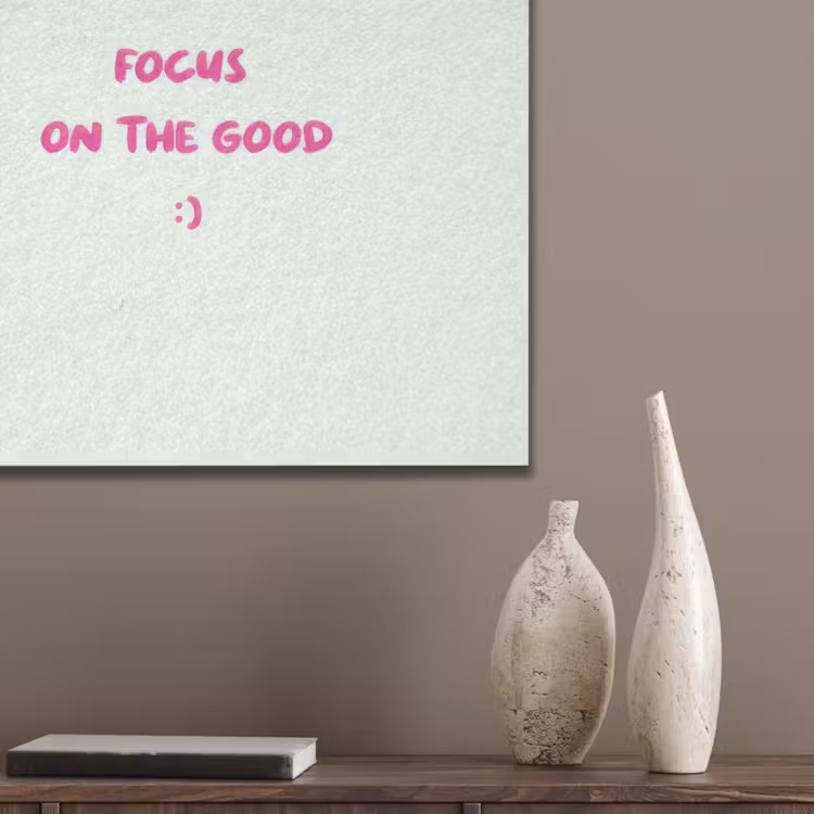 Focus - Beige - Roze - Smiley PET vilt klein -sfeer6_closeup