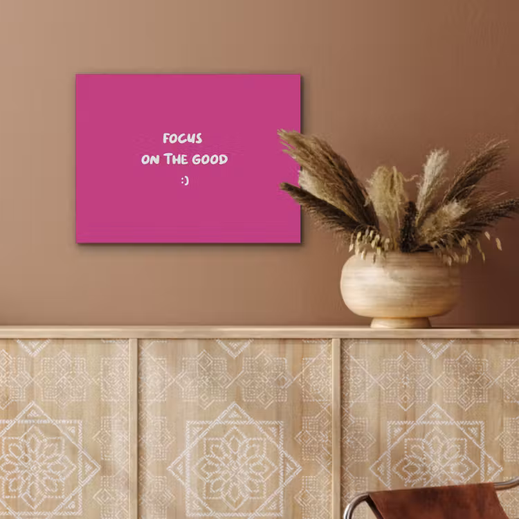 Focus - Smiley - Roze PET vilt klein -sfeer4