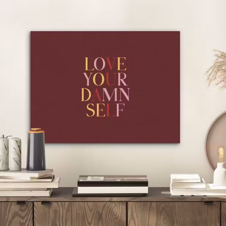 Love your damn self - Kleurrijk - Bordeaux PET vilt klein -sfeer1