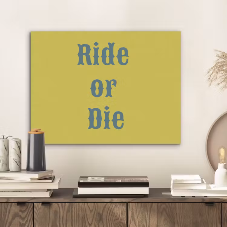 Ride or die - Geel - Blauw PET vilt klein -sfeer1