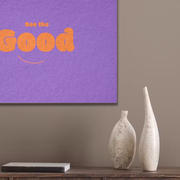 See the good - Oranje - Paars - Smiley PET vilt klein -sfeer6_closeup