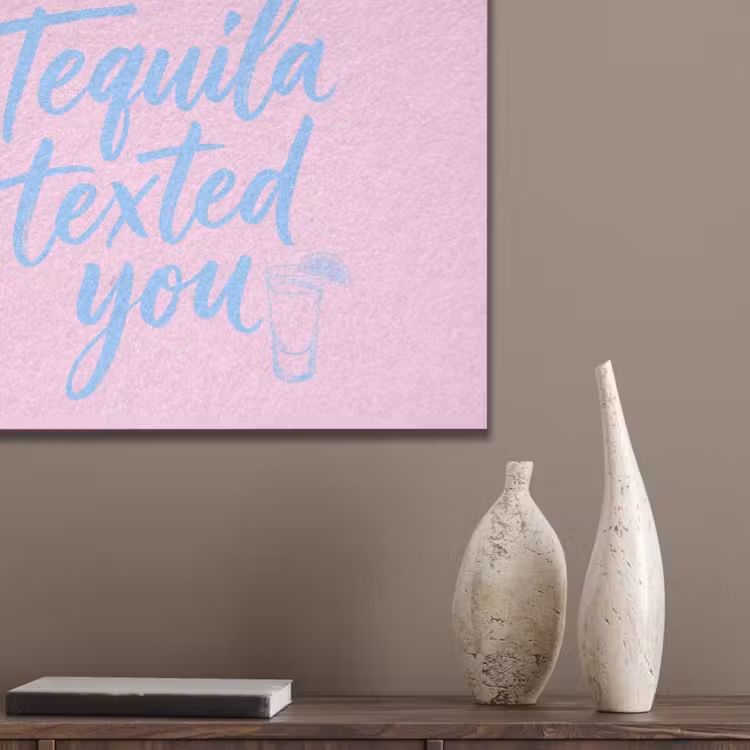Tequila texted you - Roze - Blauw PET vilt klein -sfeer6_closeup