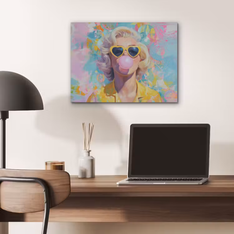 Vrouw - Blond - Roze kauwgom - Kleurrijk - Pastel PET vilt klein -sfeer5