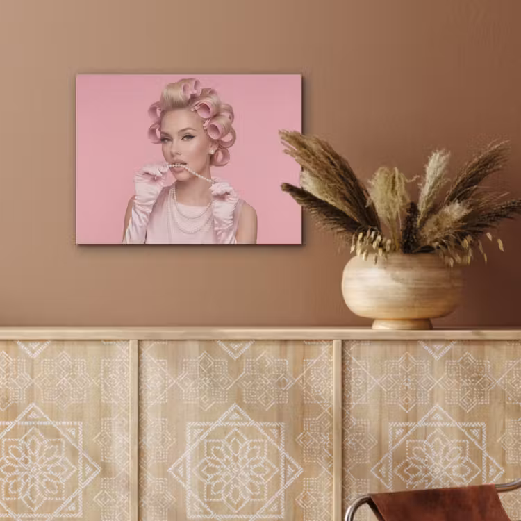 Vrouw - Roze - Parelketting - Krulspelden PET vilt klein -sfeer4