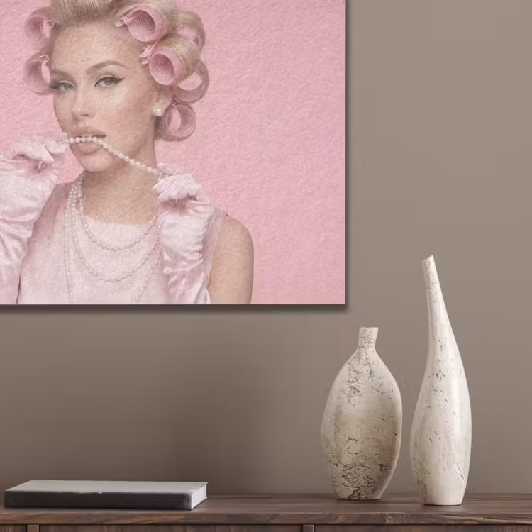 Vrouw - Roze - Parelketting - Krulspelden PET vilt klein -sfeer6_closeup