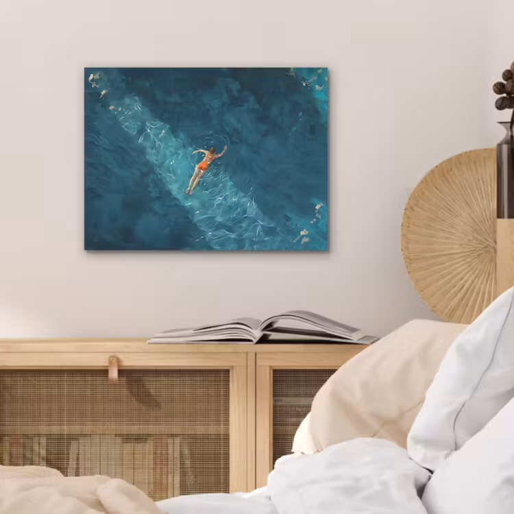 Vrouw - Water - Bikini - Oranje PET vilt klein -sfeer3