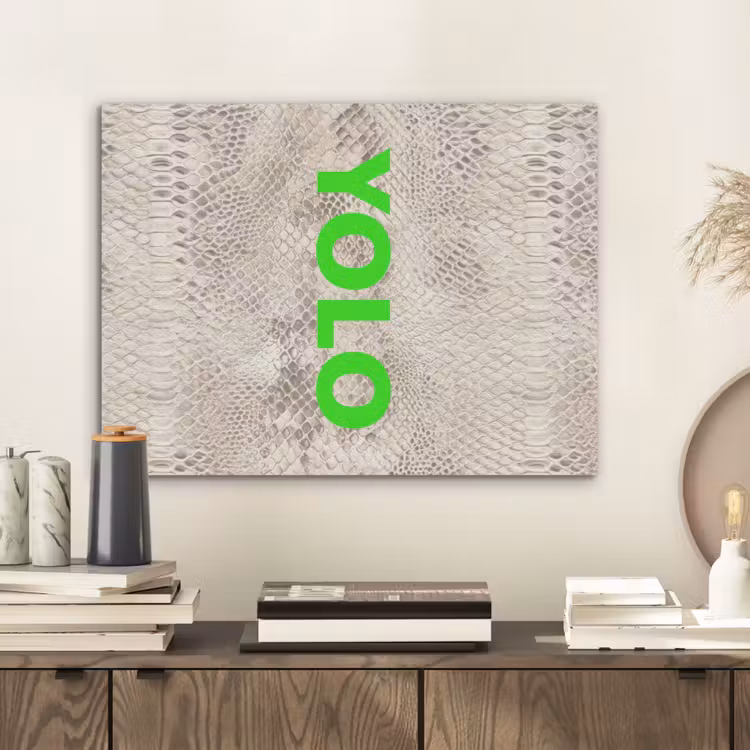 YOLO - Groen - Neon - Slangenprnt PET vilt klein -sfeer1