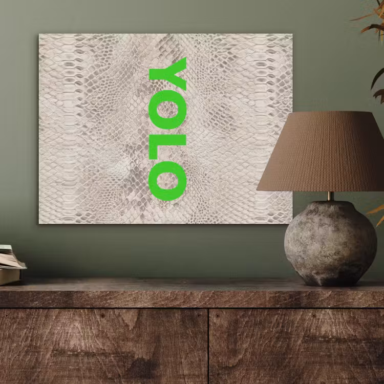 YOLO - Groen - Neon - Slangenprnt PET vilt klein -sfeer2