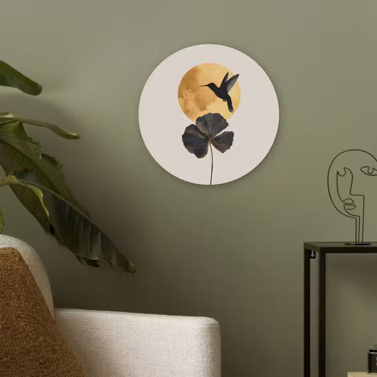 Zwarte kolibrie - Bloem - Gouden cirkel Akoestische PET Vilt - Rond klein -sfeer2