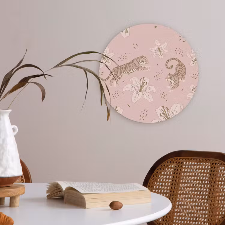 Kat - Springend - Bloemen - Abstract - Roze Akoestische PET Vilt - Rond klein -sfeer3
