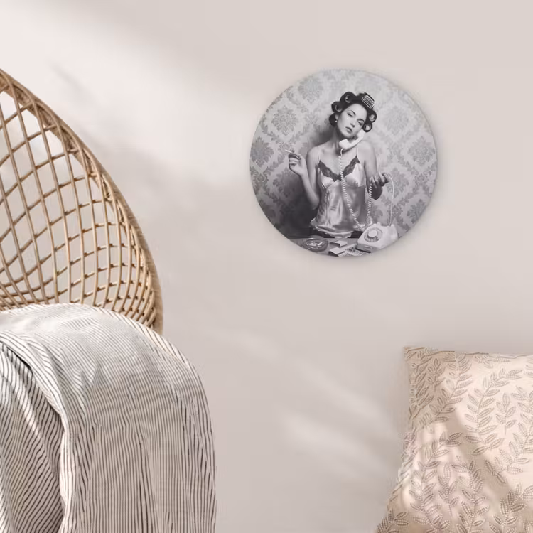 Chic - Vrouw - Zwart - Wit Akoestische PET Vilt - Rond klein -sfeer4