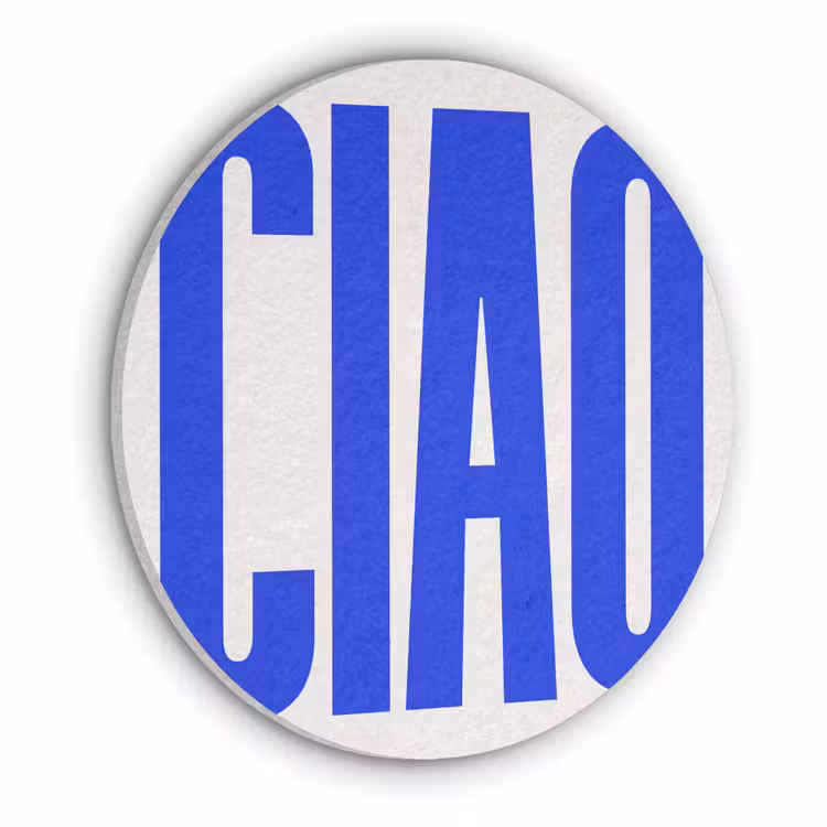 Ciao - Hoofdletters - Blauw - Minimalistisch Akoestische PET Vilt - Rond klein -3d